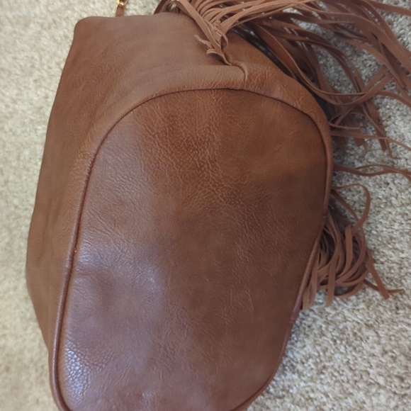 Brown Fringe Leather Tote Bag (M/L) - Picture 12 of 13